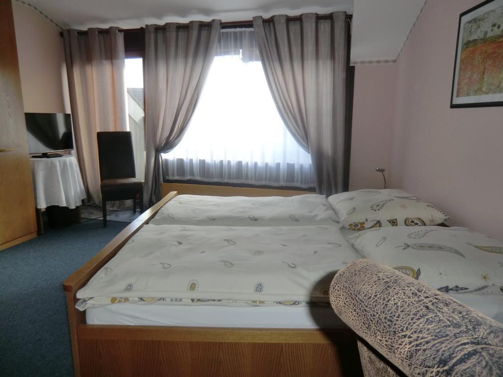 Hotel Garni Julia Linnich Chambre photo