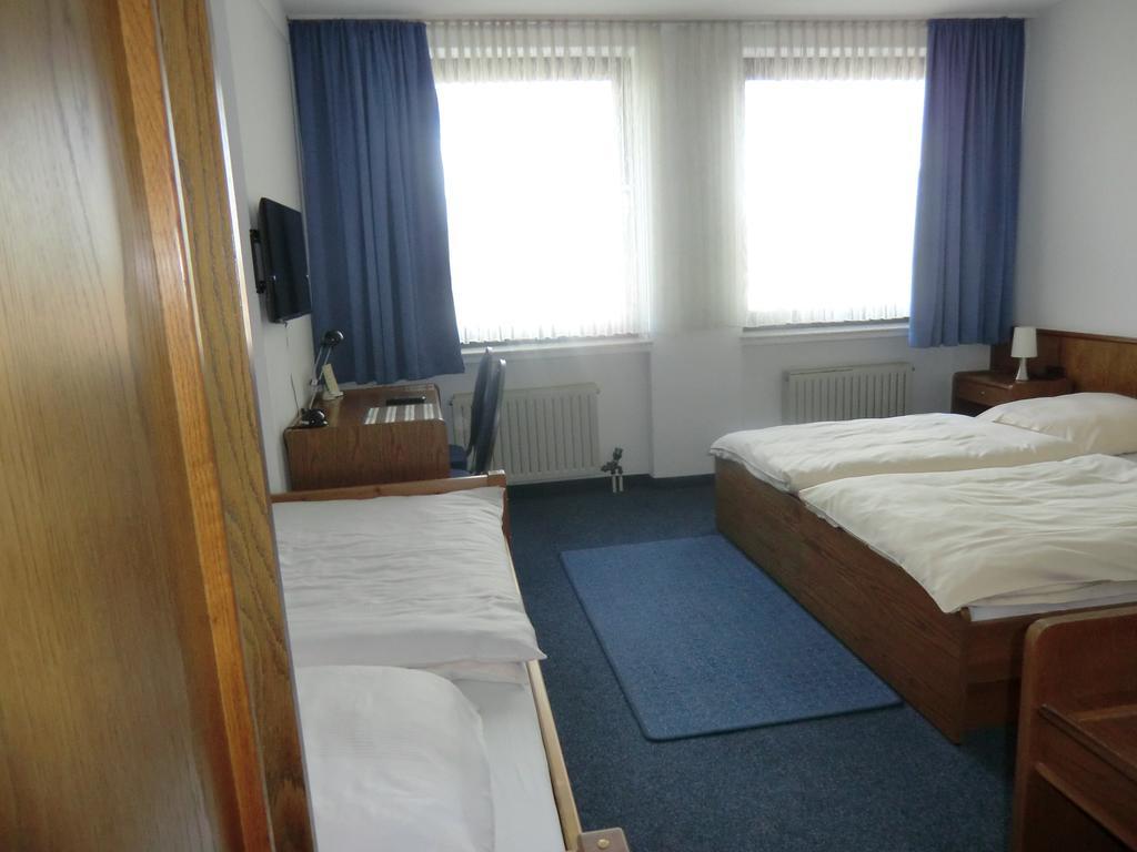 Hotel Garni Julia Linnich Chambre photo