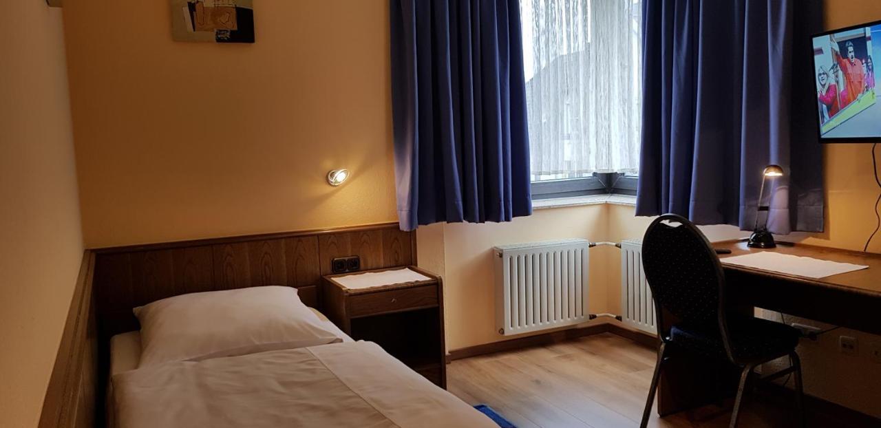 Hotel Garni Julia Linnich Extérieur photo